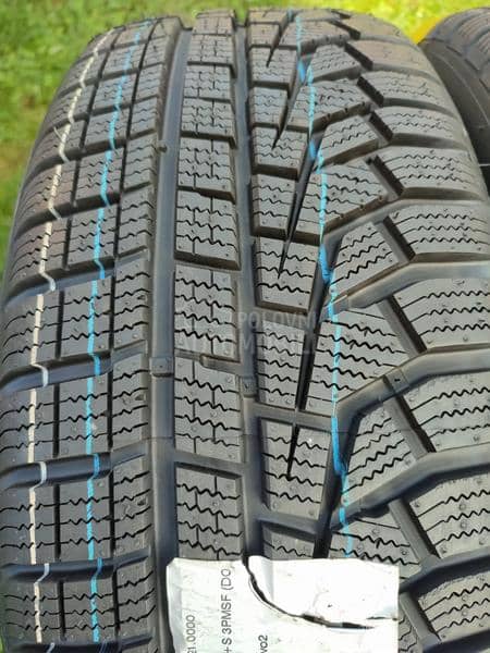 Hankook 205/55 R17 Zimska