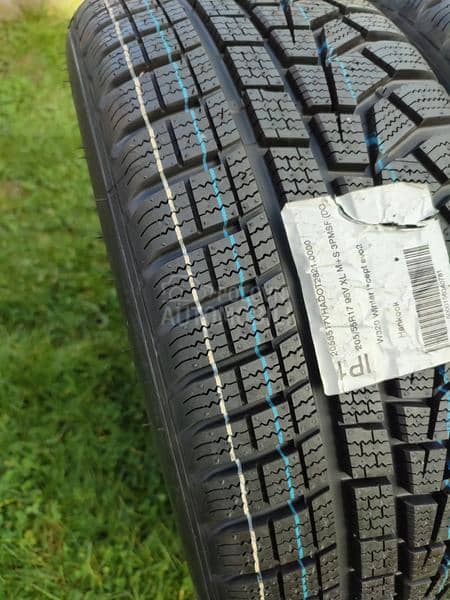 Hankook 205/55 R17 Zimska