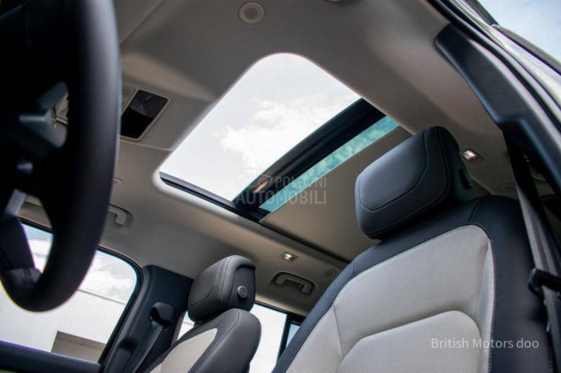 Land Rover Defender HSE P400e