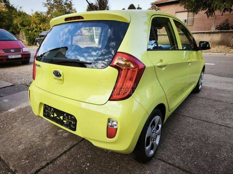 Kia Picanto 1.0i STYLE
