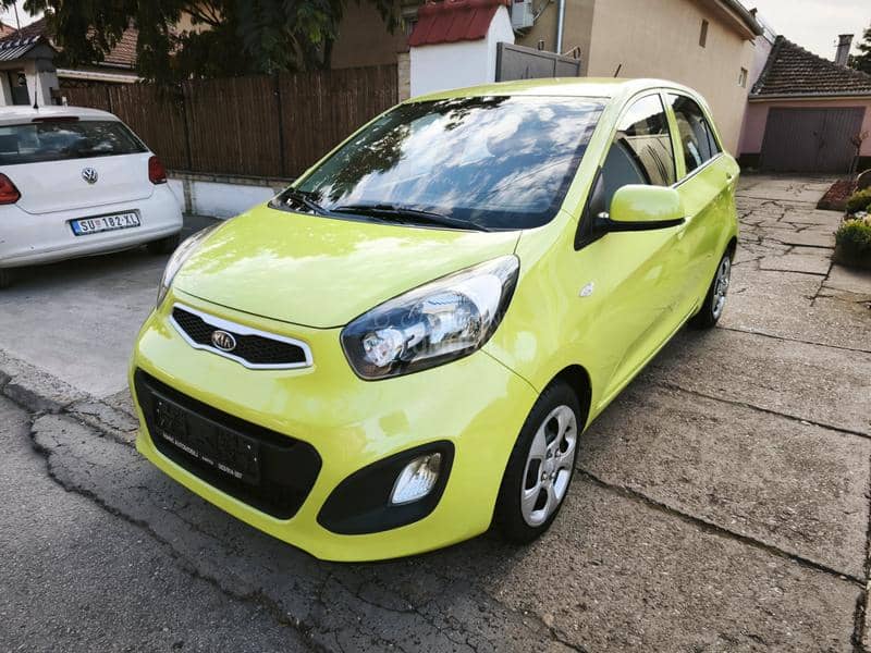 Kia Picanto 1.0i STYLE