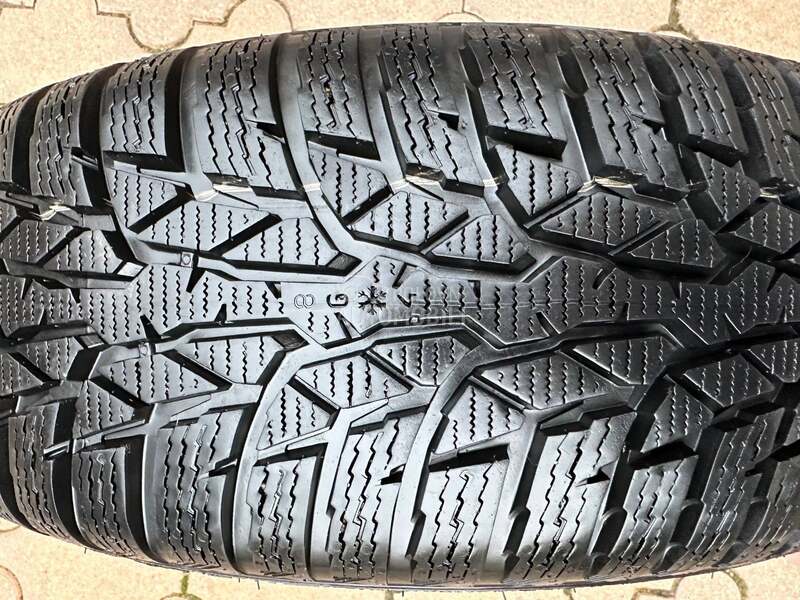 Nokian 185/60 R15 Zimska