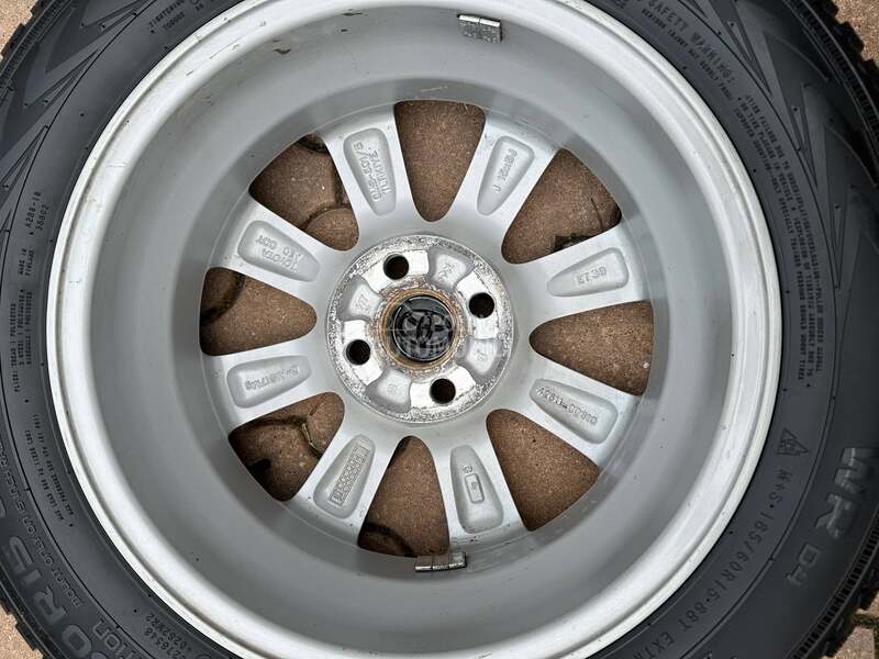 Nokian 185/60 R15 Zimska