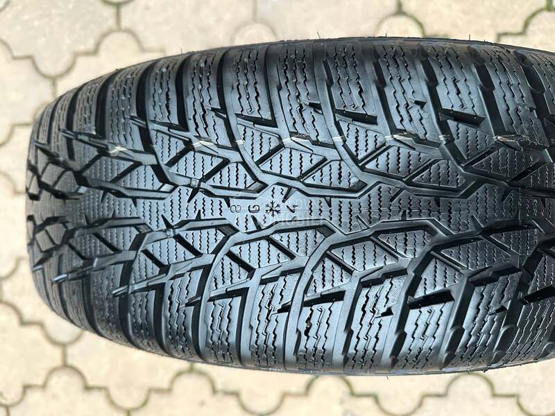 Nokian 185/60 R15 Zimska