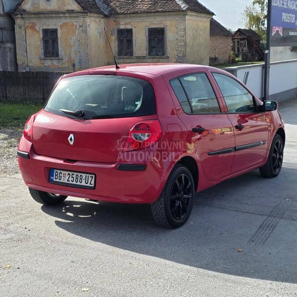 Renault Clio 1.2//7 5 k s