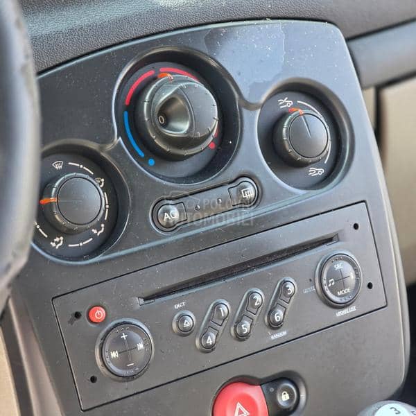 Renault Clio 1.2//7 5 k s