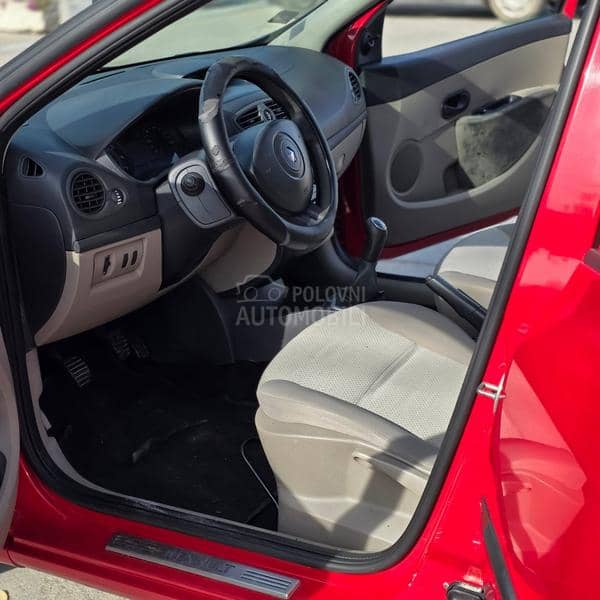 Renault Clio 1.2//7 5 k s