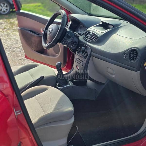 Renault Clio 1.2//7 5 k s