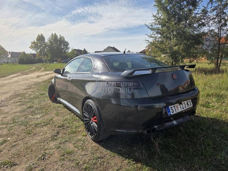 Alfa Romeo GT 