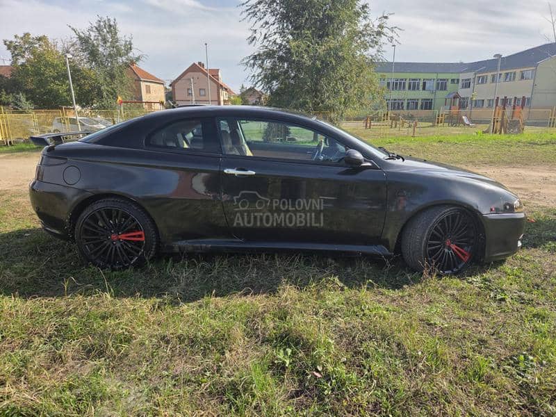 Alfa Romeo GT 