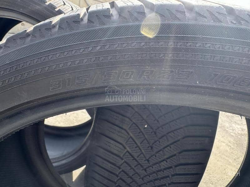 Yokohama 315/30 R23 Zimska