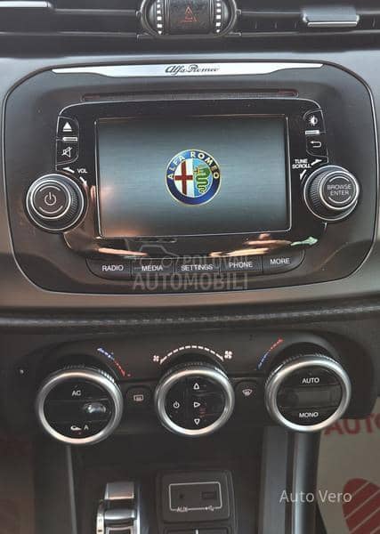 Alfa Romeo Giulietta 1.6MJet Sprint Alfa Romeo Giulietta 1.6MJet Sprint