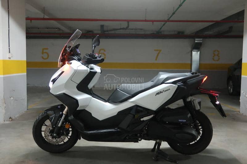 Honda ADV 350