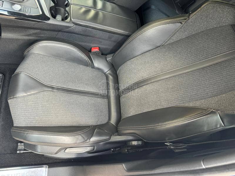 Peugeot 3008 2.0 GT-line