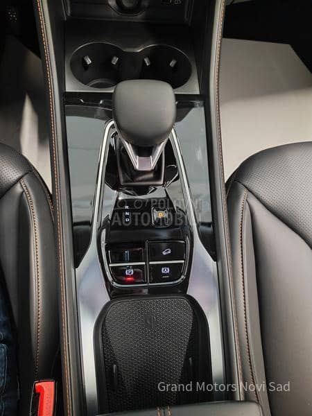 MG HS 1.5 225hp Hybrid MG HS 1.5 225hp Hybrid