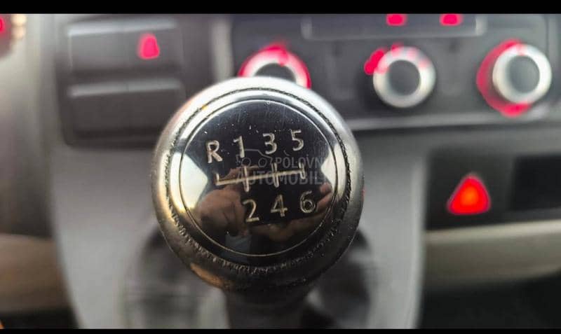 Volkswagen Transporter T5 2.0TDI