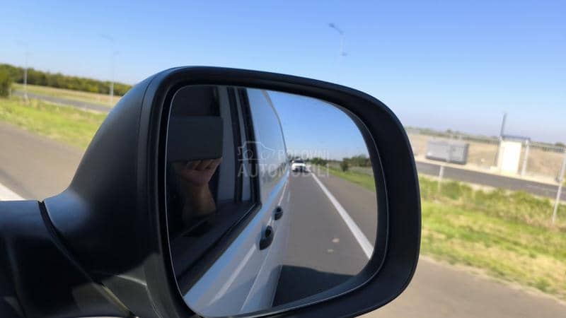 Volkswagen Transporter T5 2.0TDI