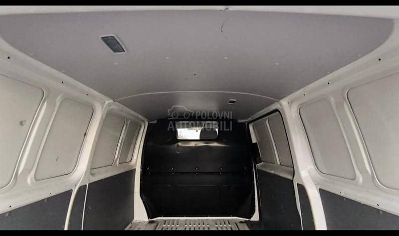 Volkswagen Transporter T5 2.0TDI