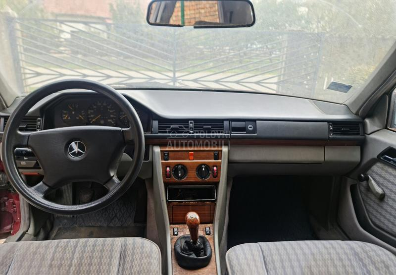 Mercedes Benz E 124 250d