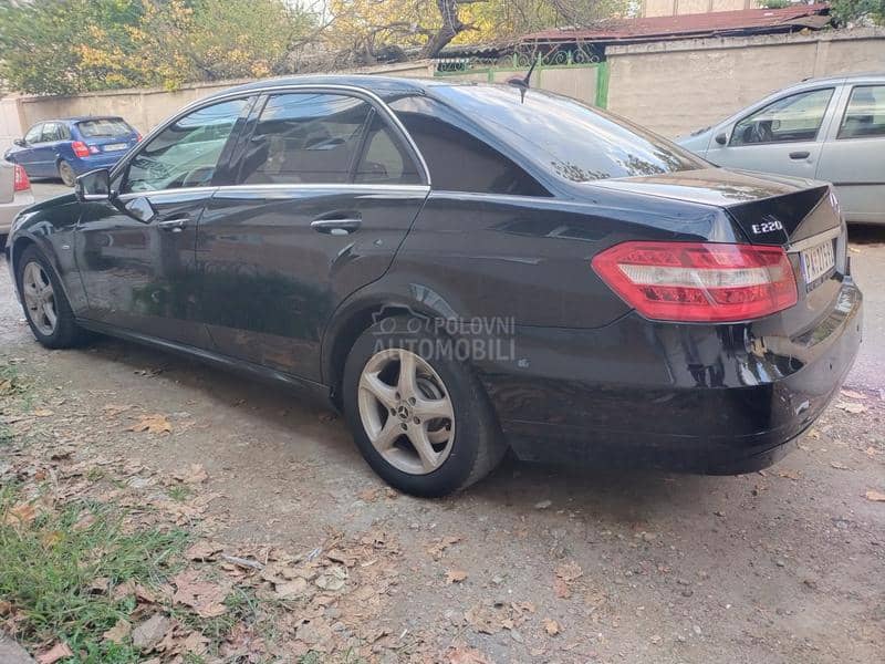 Mercedes Benz E 220 CDI