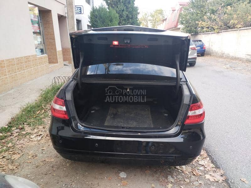 Mercedes Benz E 220 CDI