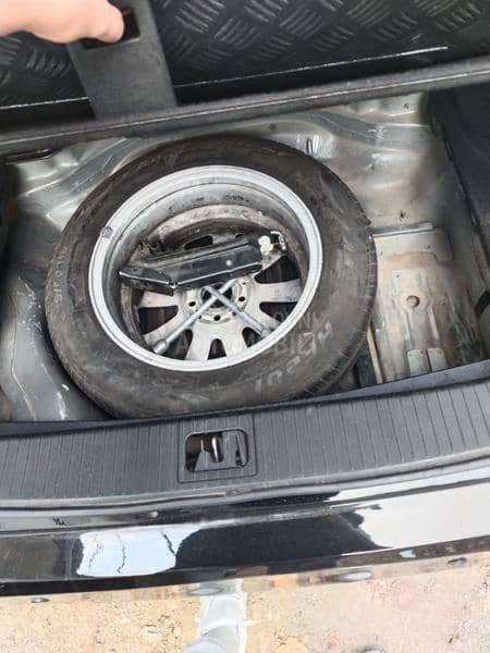 Mercedes Benz E 220 CDI