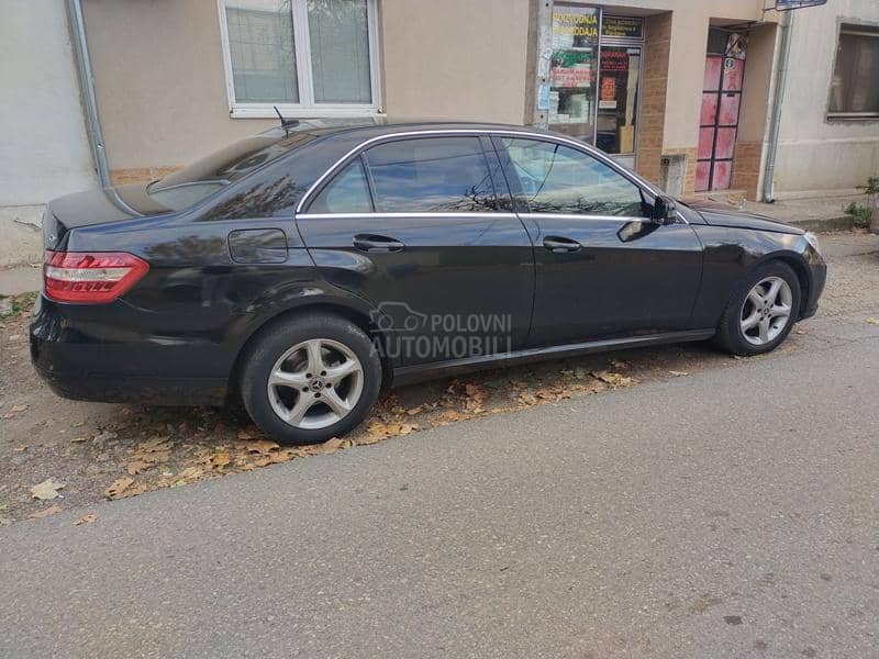 Mercedes Benz E 220 CDI