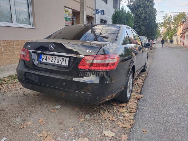 Mercedes Benz E 220 CDI