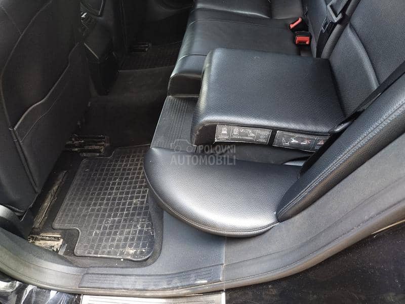 Mercedes Benz E 220 CDI