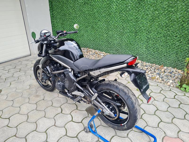 Kawasaki ER6N