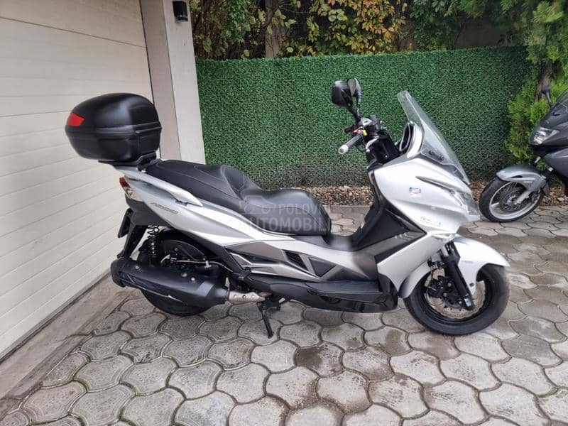 Kawasaki J300