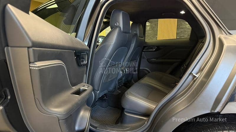 Jaguar F pace /2.0D/R-SPORT/SALON