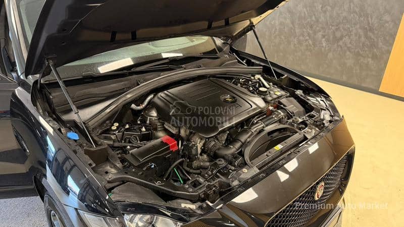 Jaguar F pace /2.0D/R-SPORT/SALON