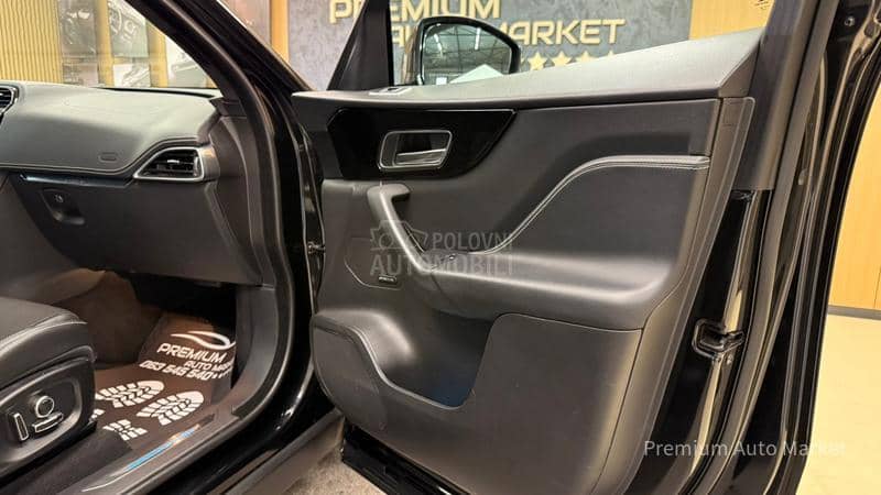 Jaguar F pace /2.0D/R-SPORT/SALON