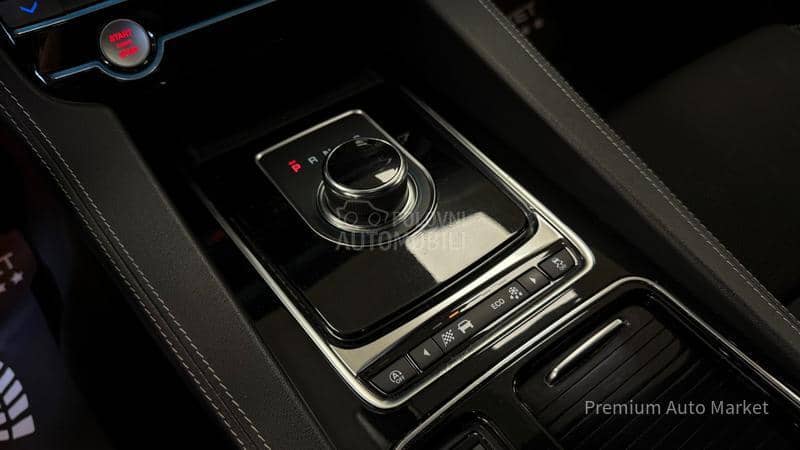 Jaguar F pace /2.0D/R-SPORT/SALON