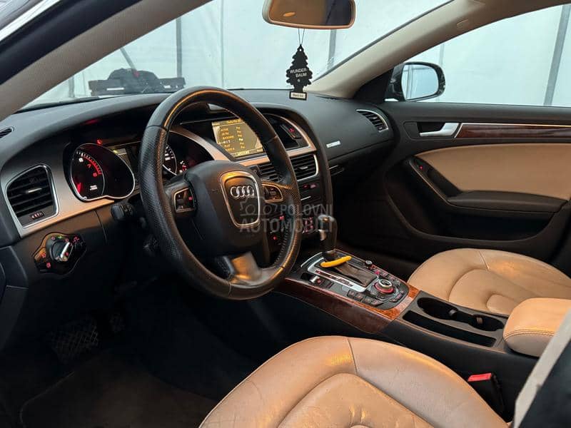 Audi A5 EXCLUSIVE/CH/T O P Audi A5 EXCLUSIVE/CH/T O P