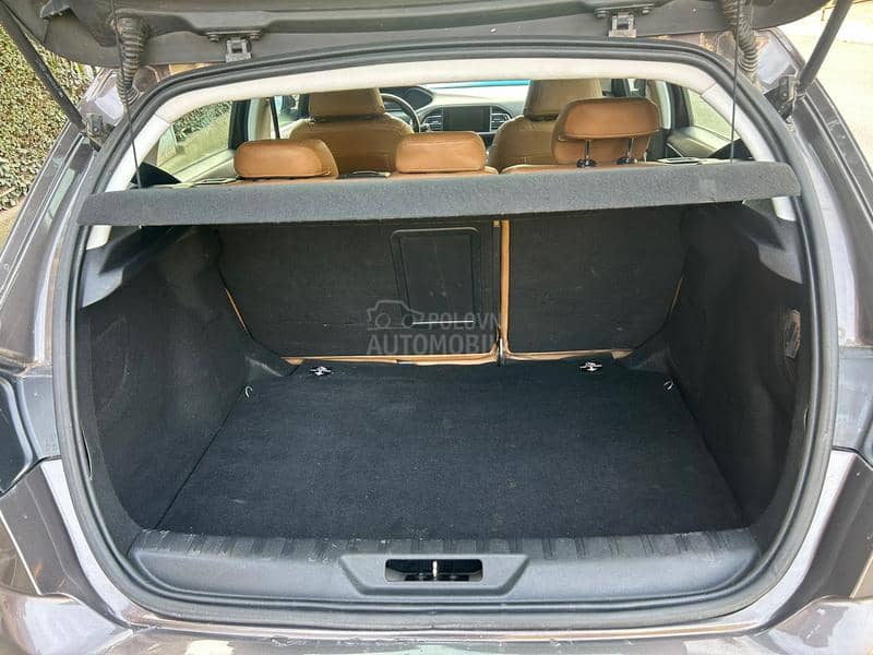 Peugeot 308 1.6 hdi ALLURE