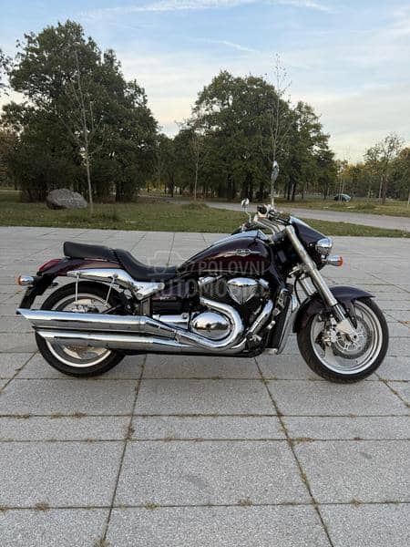 Suzuki Intruder