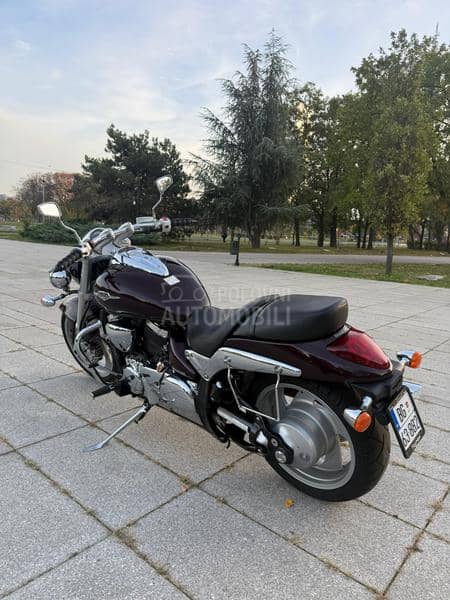 Suzuki Intruder