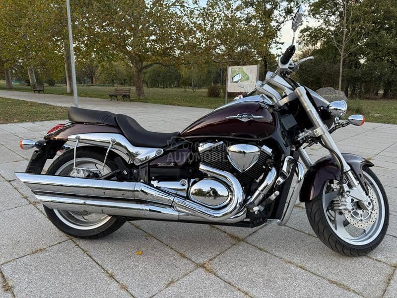 Suzuki Intruder