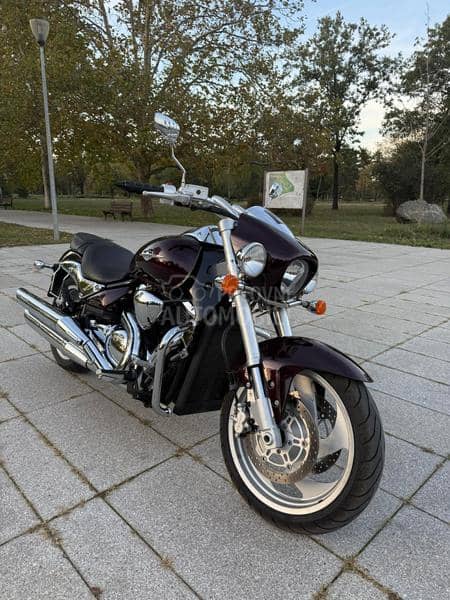 Suzuki Intruder