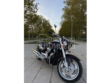 Suzuki Intruder