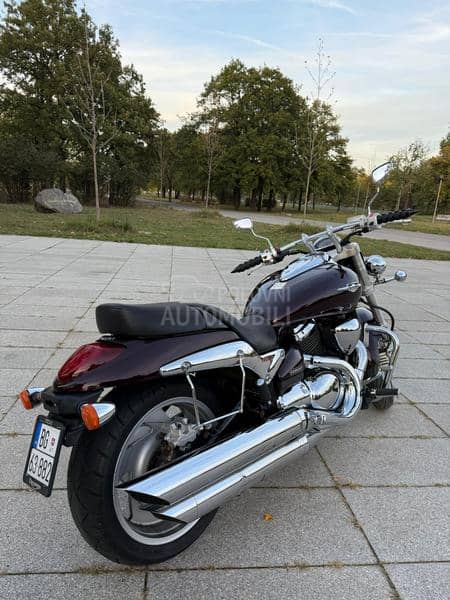 Suzuki Intruder