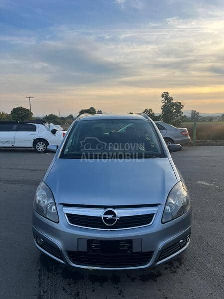 Opel Zafira 1.9 cdti cosmo