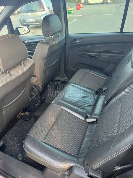 Opel Zafira 1.9 cdti cosmo