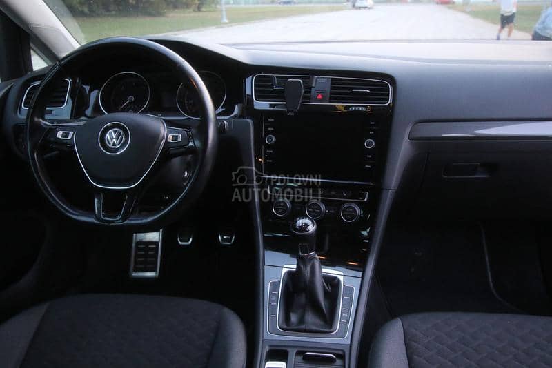 Volkswagen Golf 7 1.6HDI
