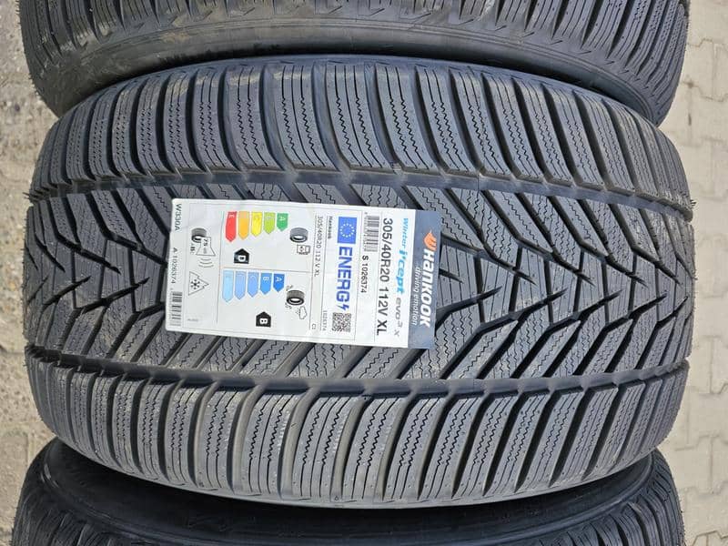 Hankook 305/40 R20 Zimska