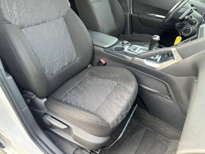 Peugeot 3008 1.6hdi Pano A/M