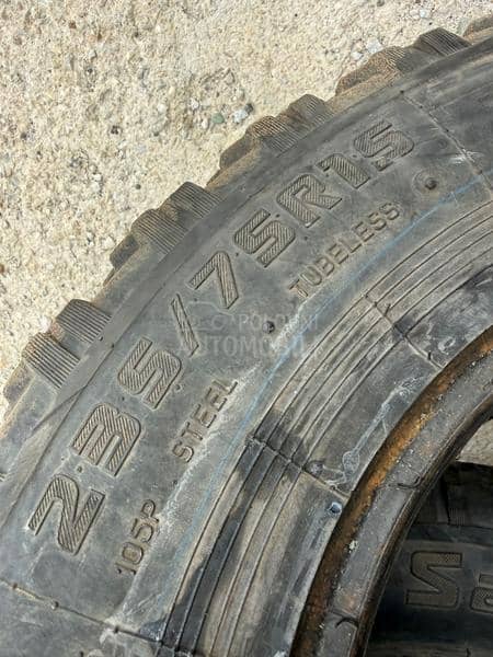 Kama 235/75 R15 Zimska