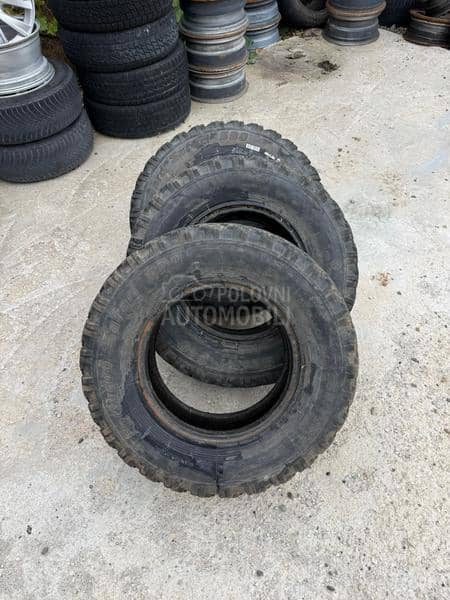 Kama 235/75 R15 Zimska